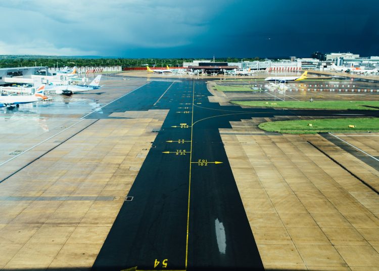nor'easter disrupts East Coast flights